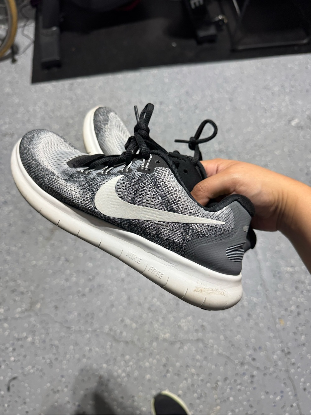 Nike Womens Gray/White Running Shoes - Lightweight Comfort